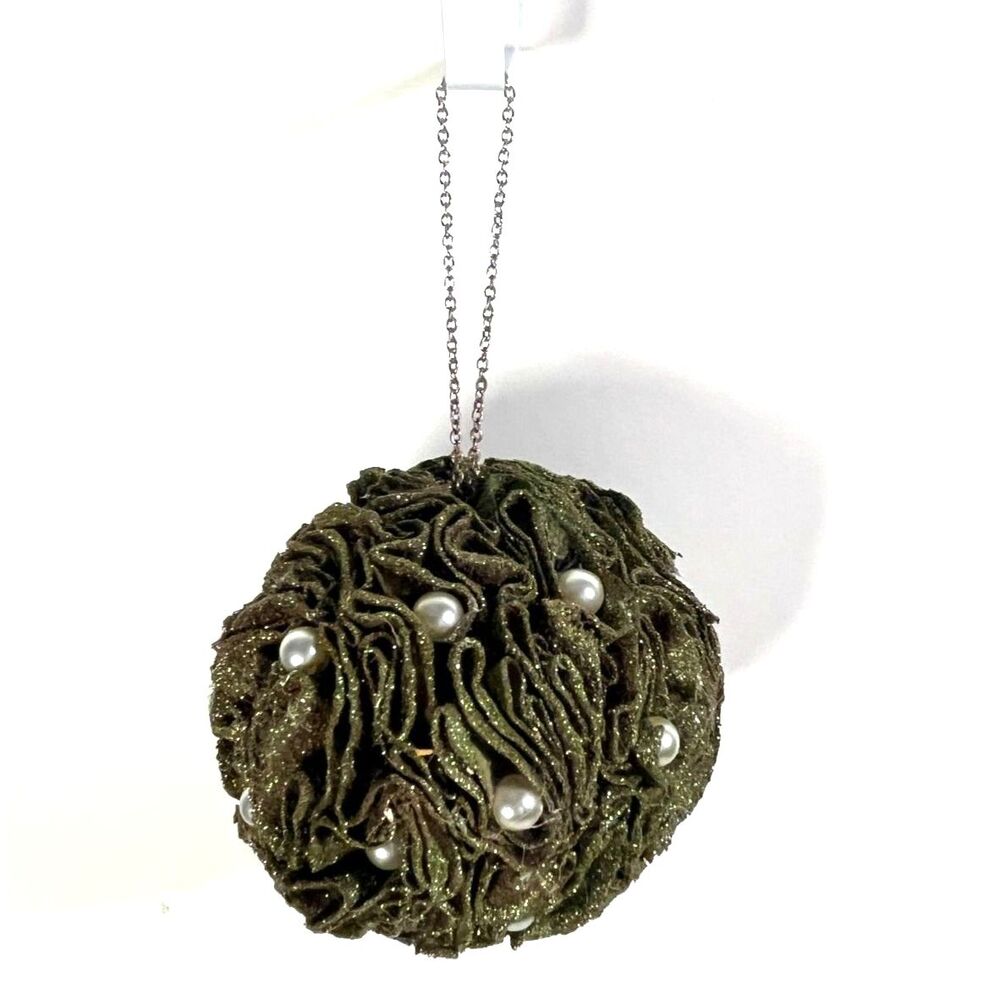 Christmas Ornament Made From Ruched Wire Ribbon With Pearls